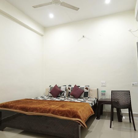 Hotel Jaanvi 오르차 외부 사진