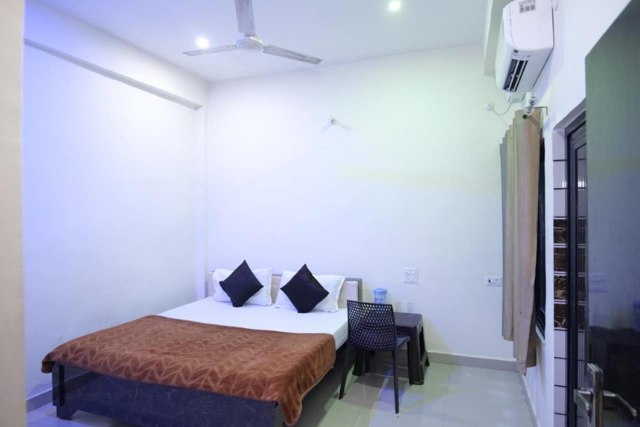 Hotel Jaanvi 오르차 외부 사진