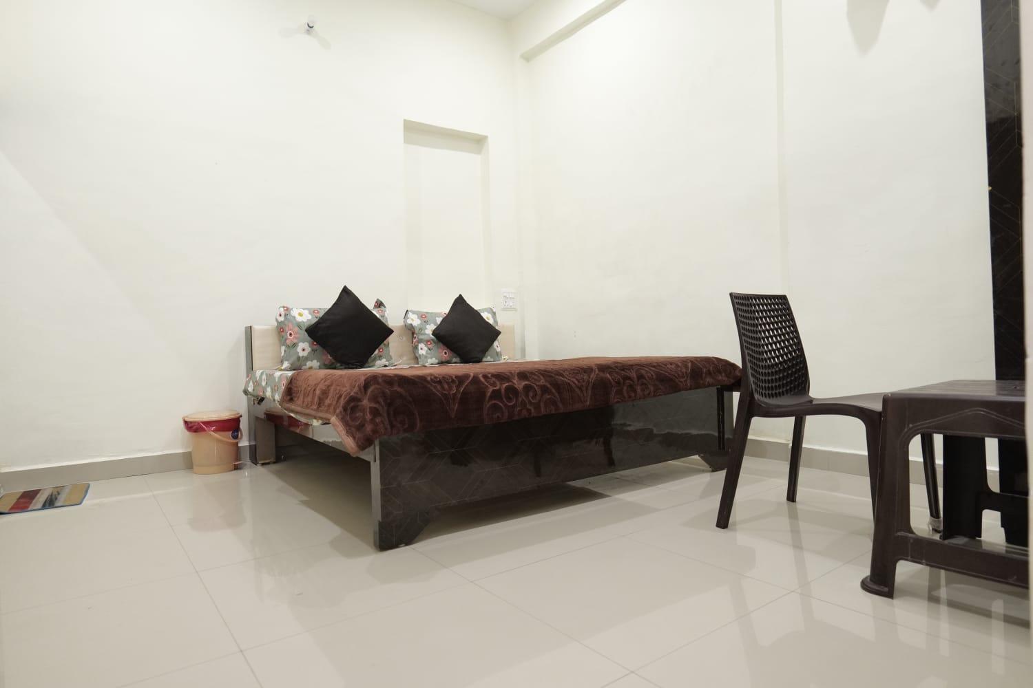 Hotel Jaanvi 오르차 외부 사진